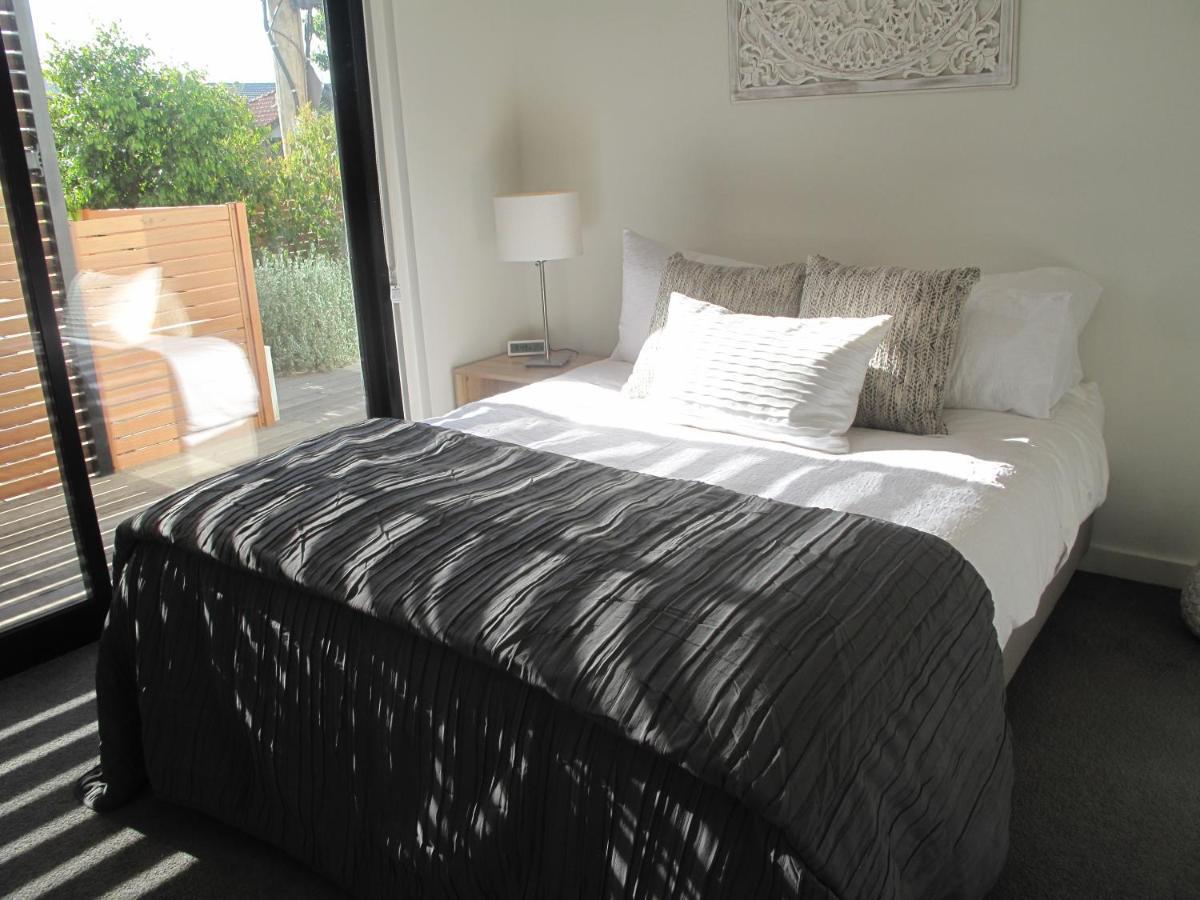 Modern 3 Bedroom Apt With Free Parking, Netflix, Wifi & Welcome Wine By Bnb Pro Melbourne Exterior photo
