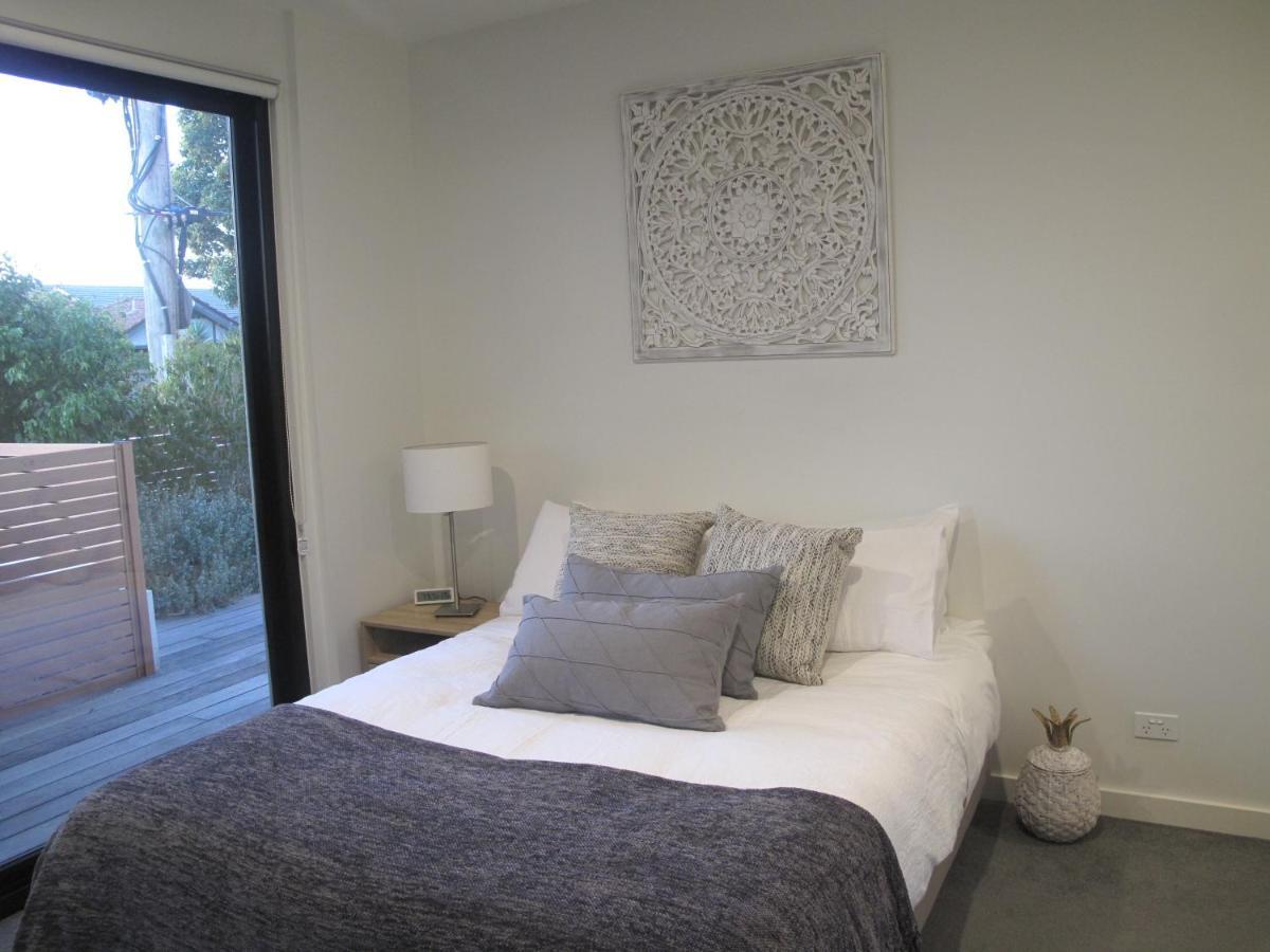 Modern 3 Bedroom Apt With Free Parking, Netflix, Wifi & Welcome Wine By Bnb Pro Melbourne Exterior photo