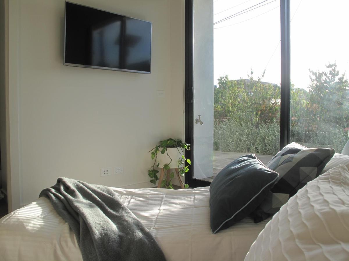Modern 3 Bedroom Apt With Free Parking, Netflix, Wifi & Welcome Wine By Bnb Pro Melbourne Exterior photo