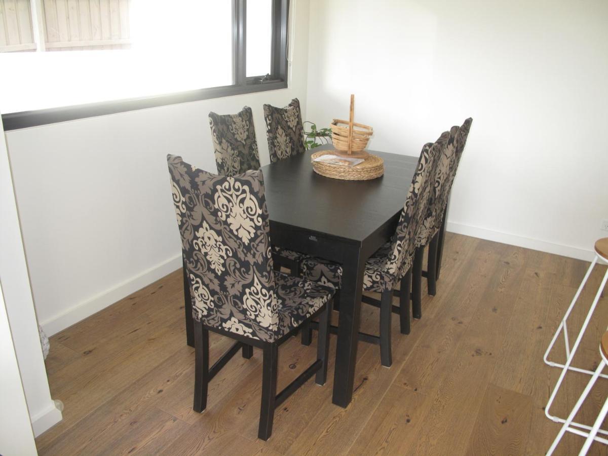 Modern 3 Bedroom Apt With Free Parking, Netflix, Wifi & Welcome Wine By Bnb Pro Melbourne Exterior photo